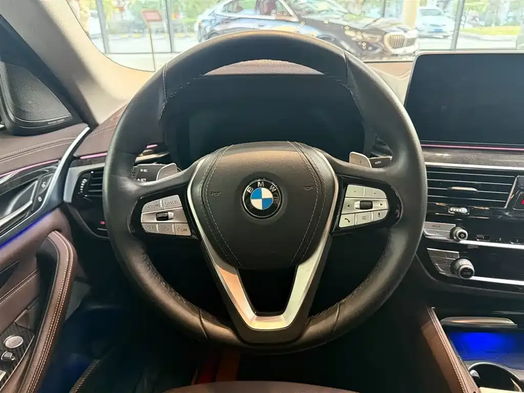 BMW 5 Series 2022 из CN, фото 2