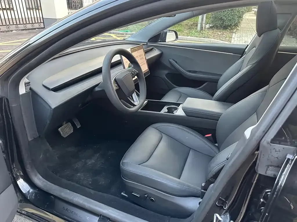 Tesla Model 3 2025 из CN, фото 2