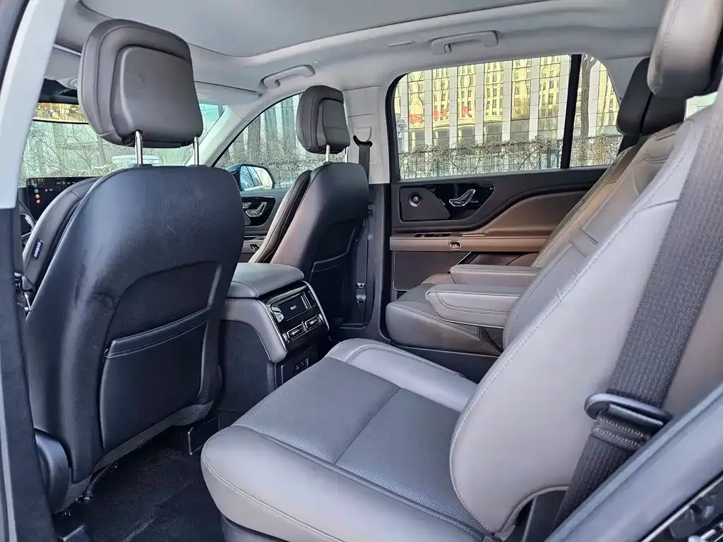 Lincoln Aviator 2025 из CN, фото 4