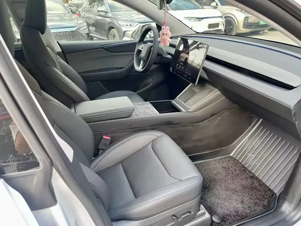 Tesla Model Y 2025 из CN, фото 6