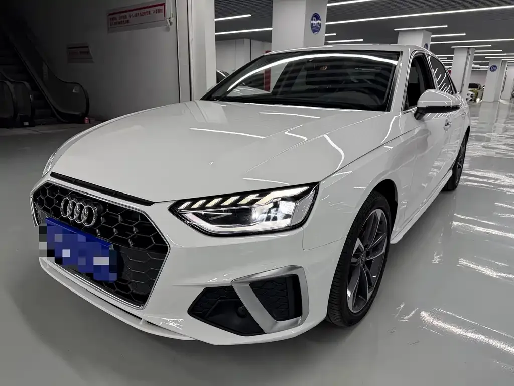 Audi A4L 2024 из CN, фото 1