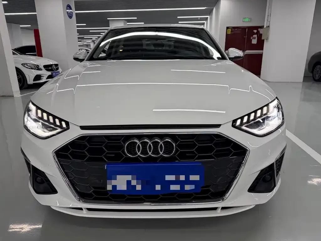 Audi A4L 2024 из CN, фото 3