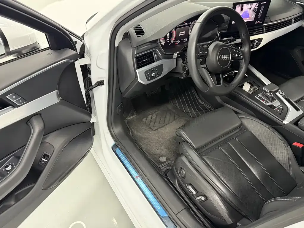 Audi A4L 2024 из CN, фото 4
