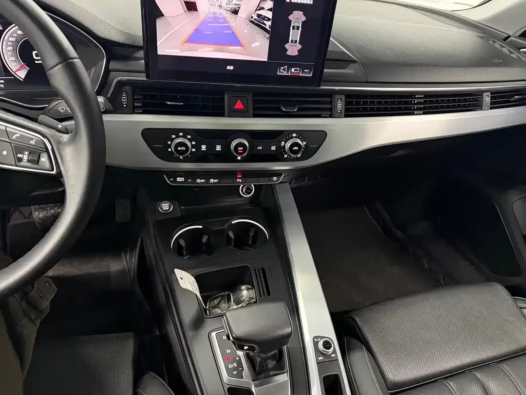 Audi A4L 2024 из CN, фото 6
