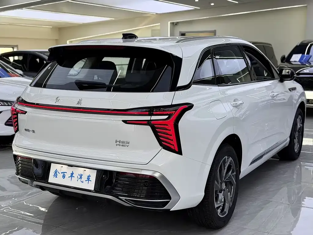 Hongqi HS3 PHEV — фото 10