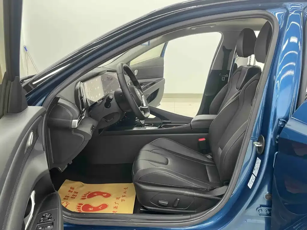 Hyundai Elantra 2021 из CN, фото 4