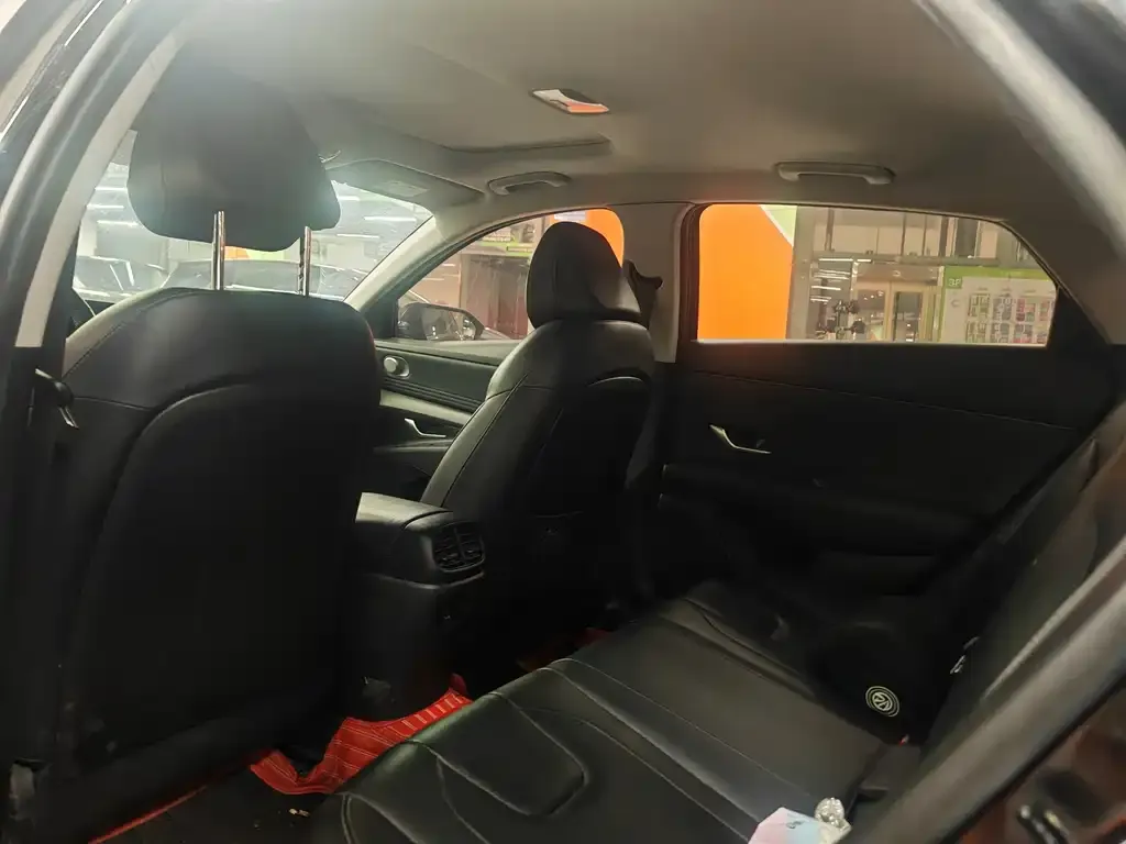Hyundai Elantra 2022 из CN, фото 7
