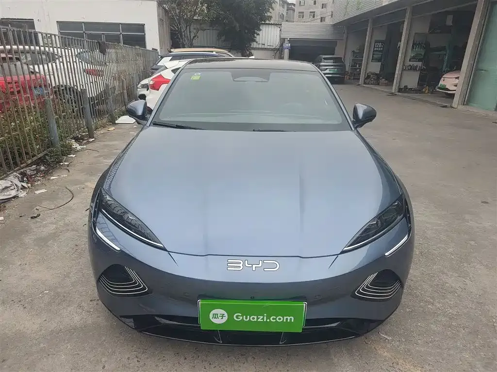 BYD Seal — фото 8