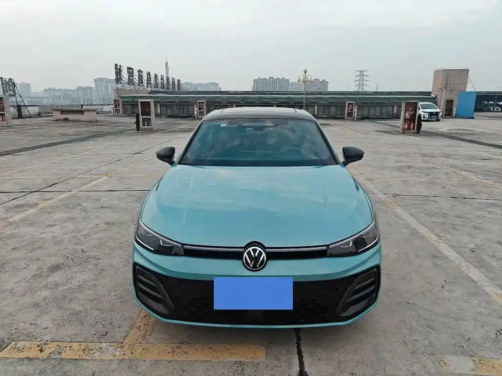 Volkswagen Passat 2024 из CN, фото 7