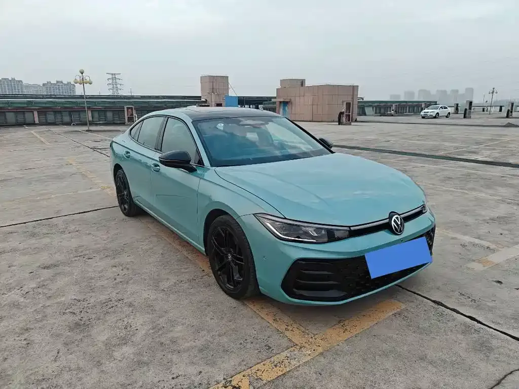 Volkswagen Passat 2024 из CN, фото 2