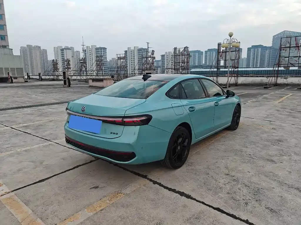 Volkswagen Passat 2024 из CN, фото 4