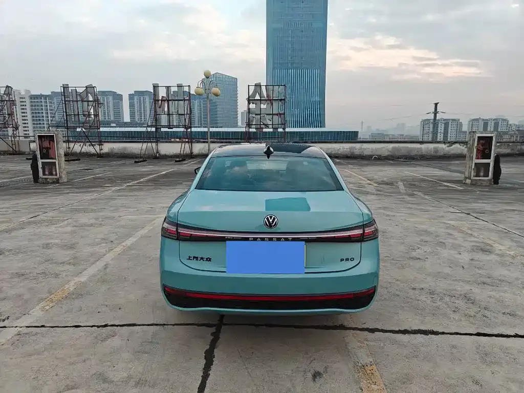 Volkswagen Passat 2024 из CN, фото 3
