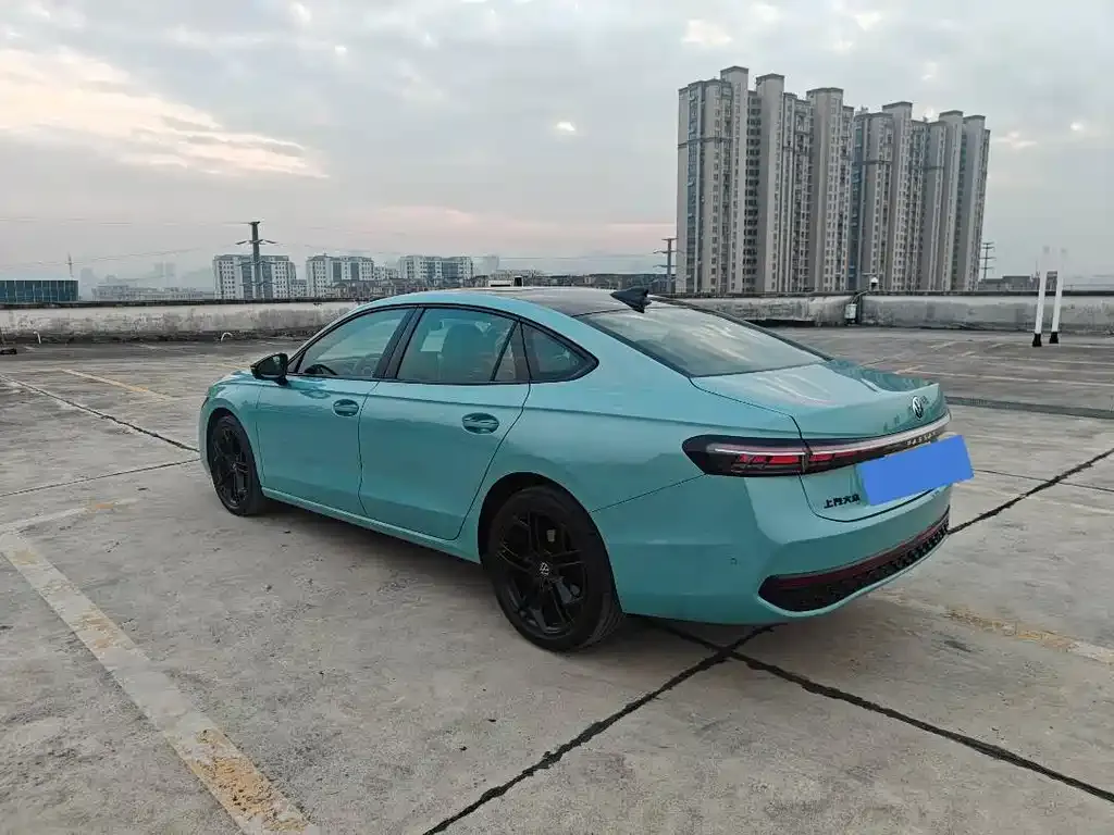 Volkswagen Passat 2024 из CN, фото 9