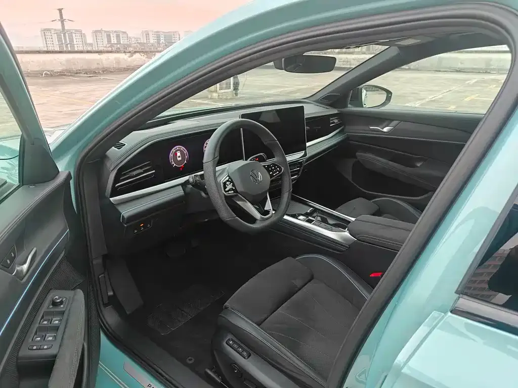 Volkswagen Passat 2024 из CN, фото 6