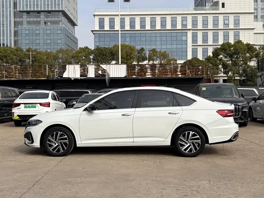Volkswagen Lavida 2022 из CN, фото 4