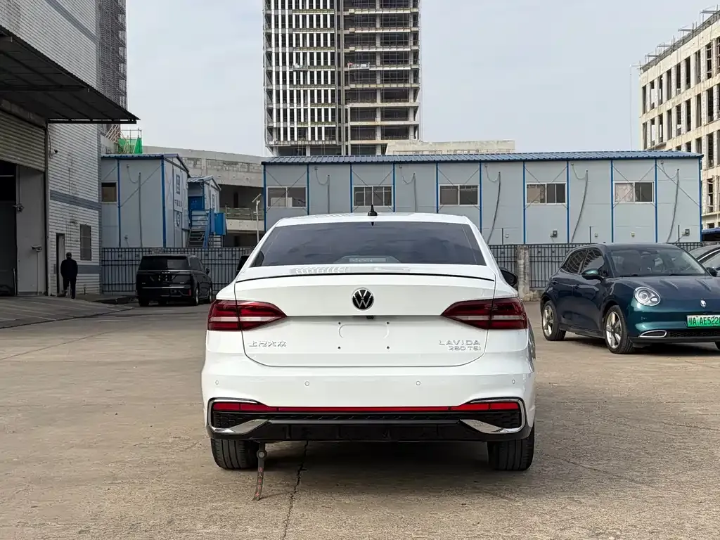 Volkswagen Lavida 2022 из CN, фото 5