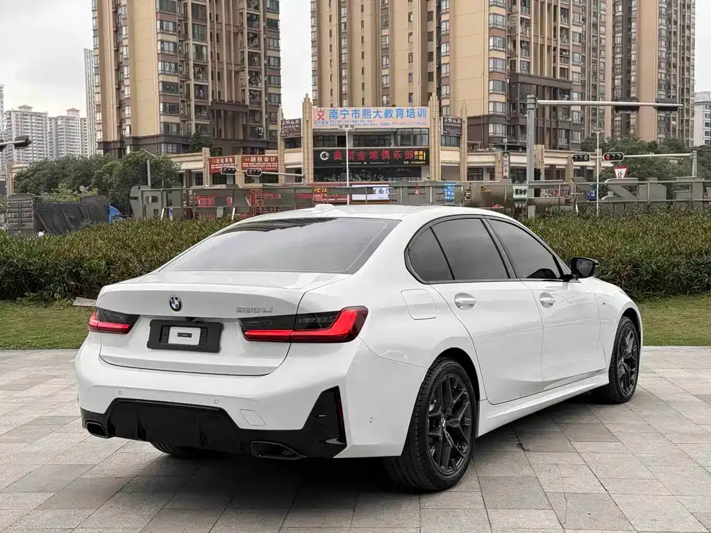 BMW 3 Series 2025 из CN, фото 4