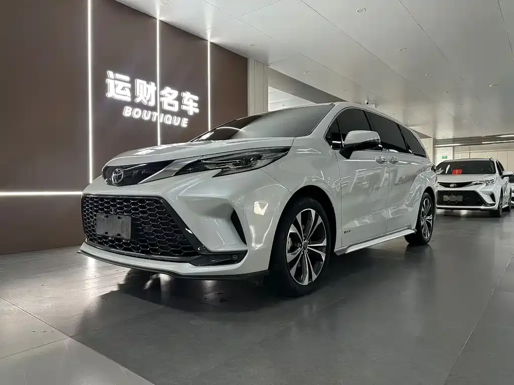 Toyota Granvia 2024 из CN, фото 1
