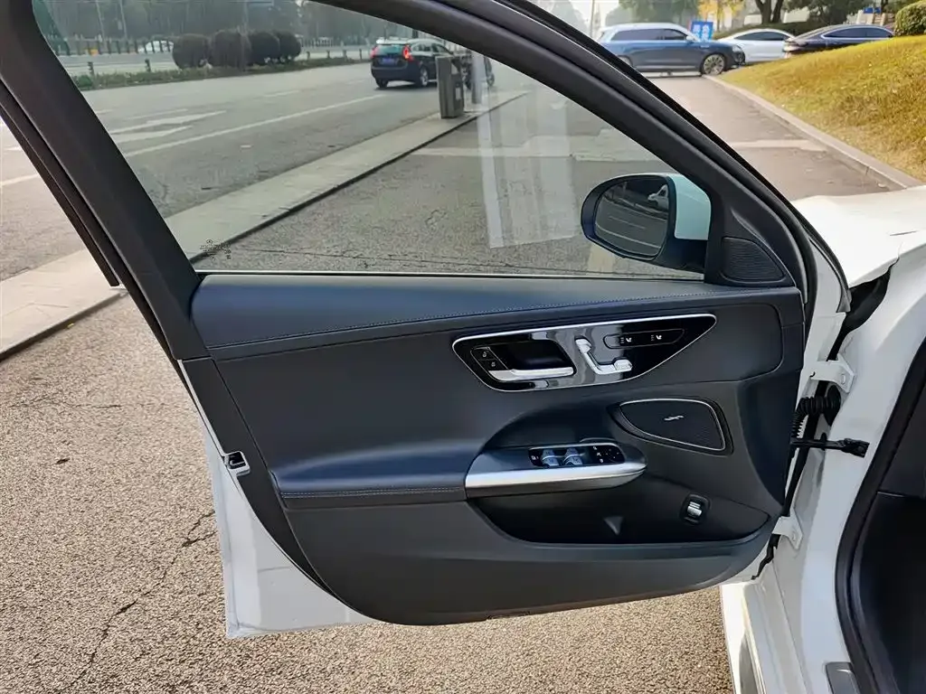 Mercedes-Benz C-Class 2024 из CN, фото 8