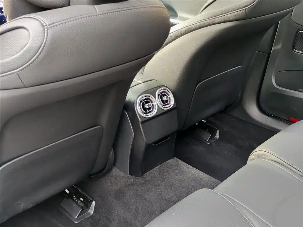 Mercedes-Benz C-Class 2024 из CN, фото 3