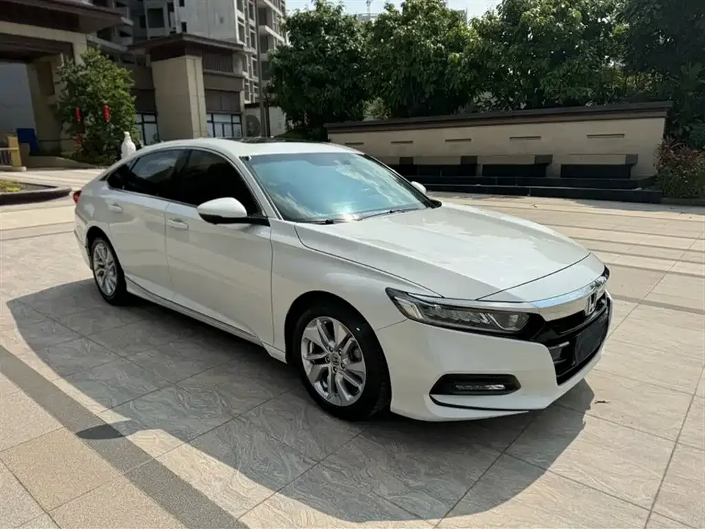 Honda Accord — фото 6