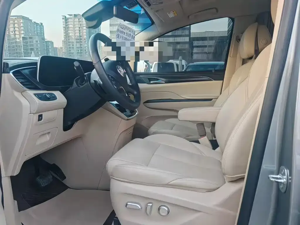 Buick GL8 2023 из CN, фото 2
