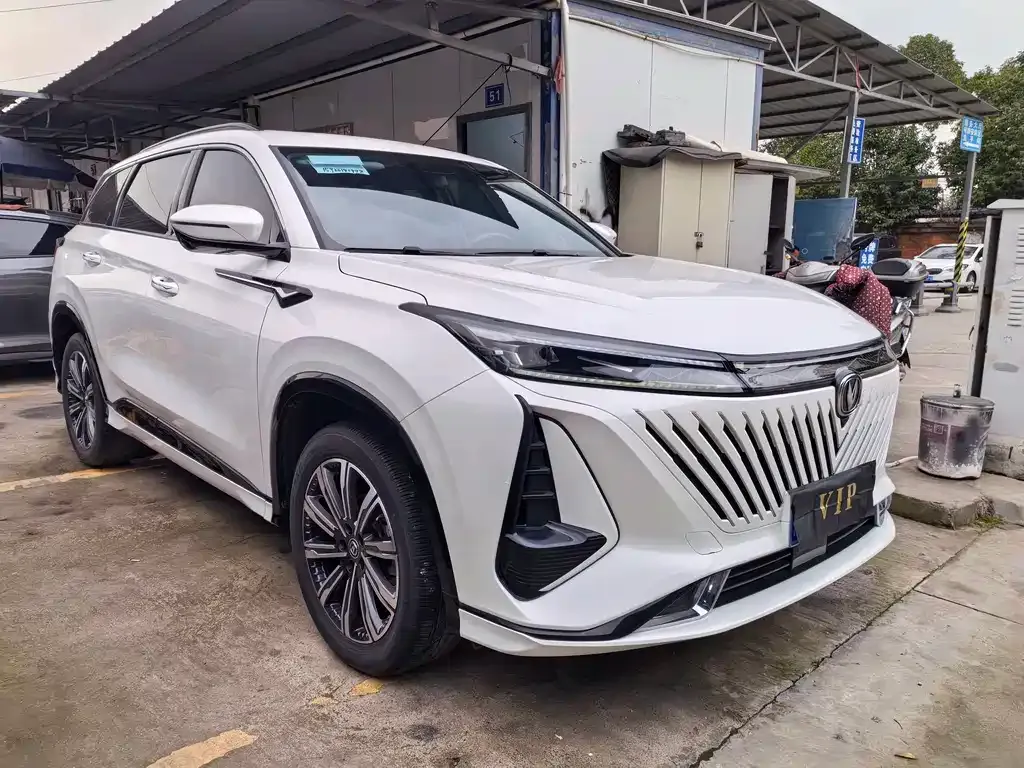 Changan CS75PLUS — фото 3