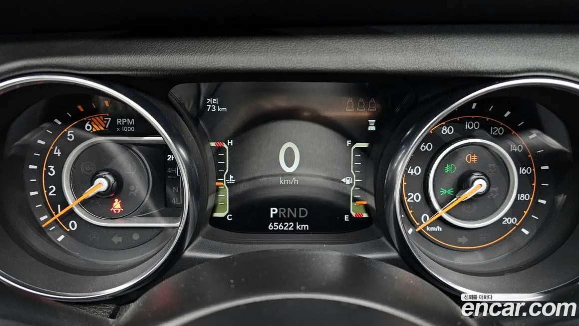 Jeep Wrangler 2021 из KR, фото 7