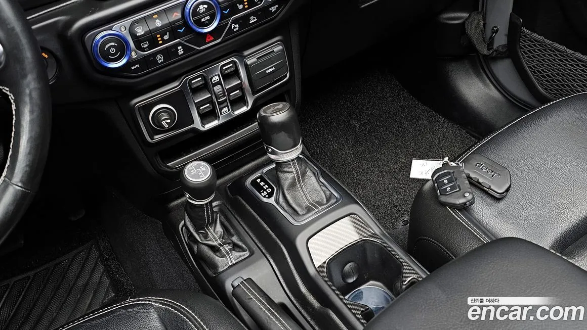 Jeep Wrangler 2021 из KR, фото 8