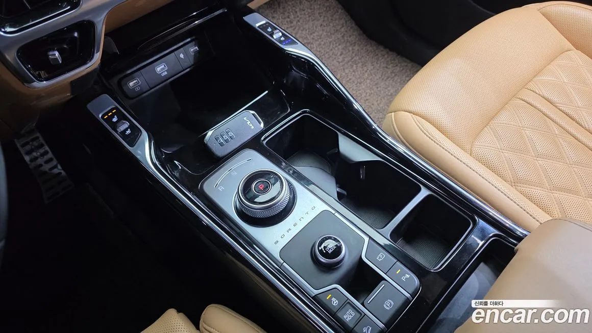 Kia Sorento — фото 9