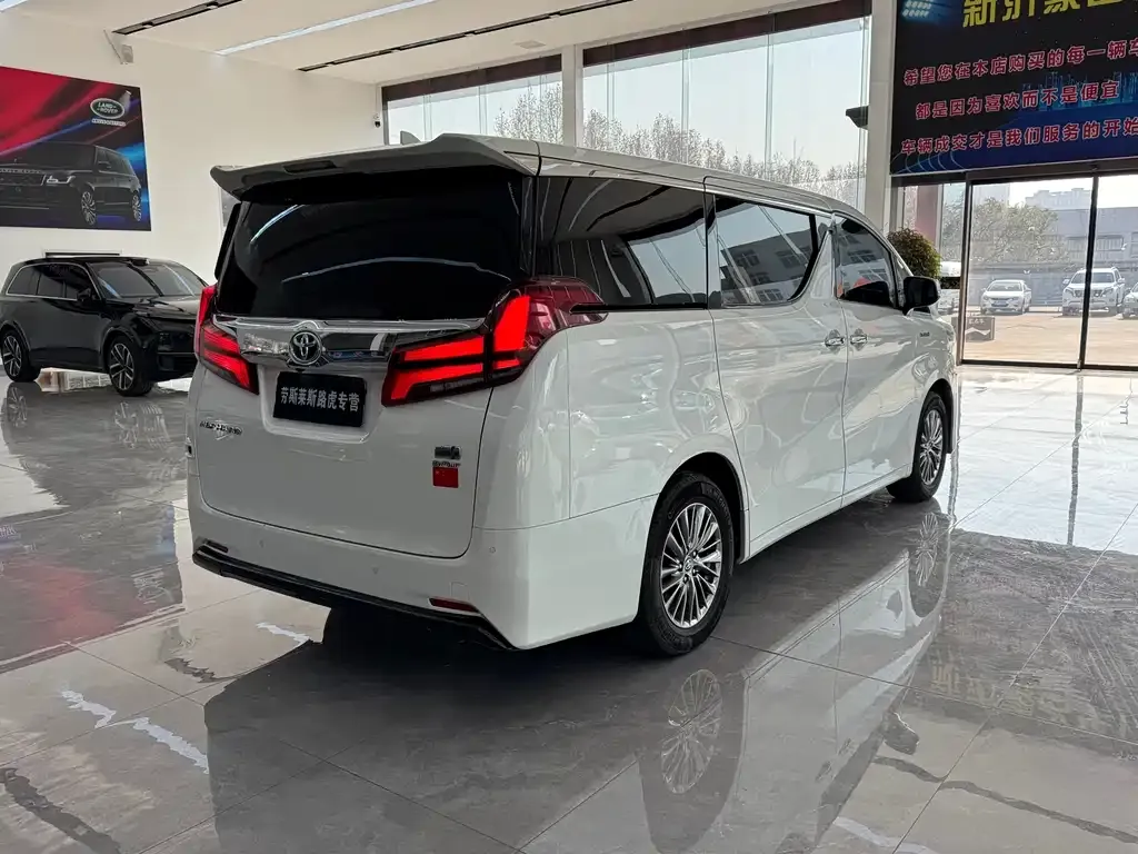Toyota Alphard 2023 из CN, фото 10