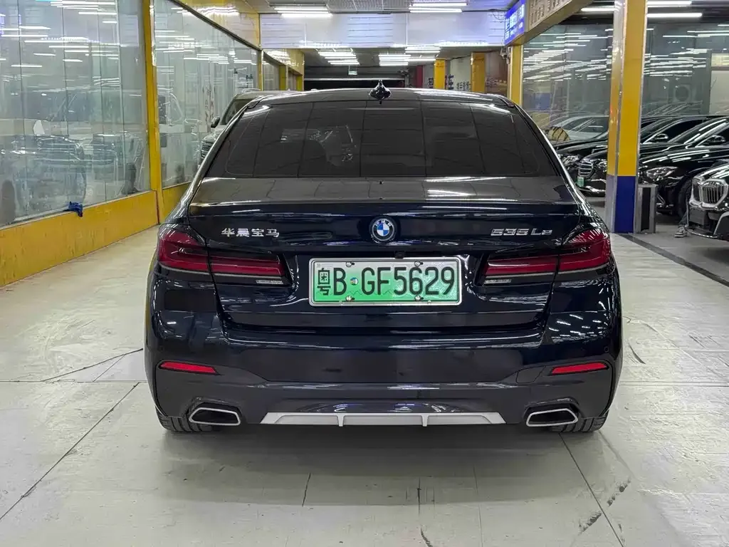 BMW 5 Series New Energy — фото 3