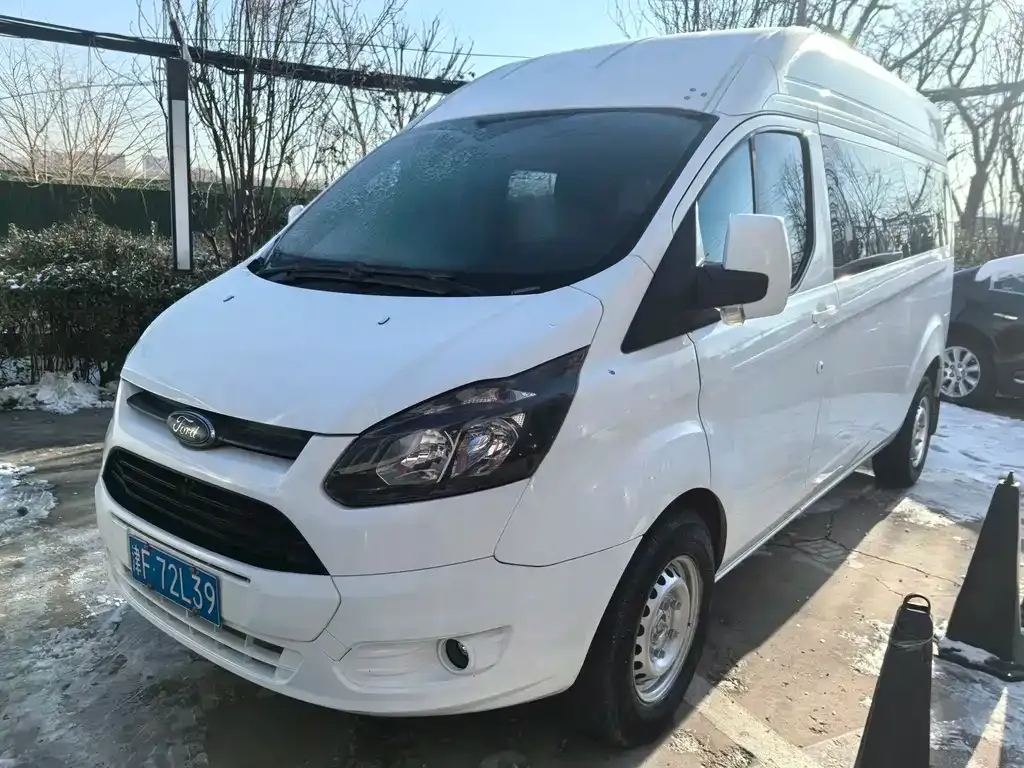 Ford Transit 2023 из CN, фото 1