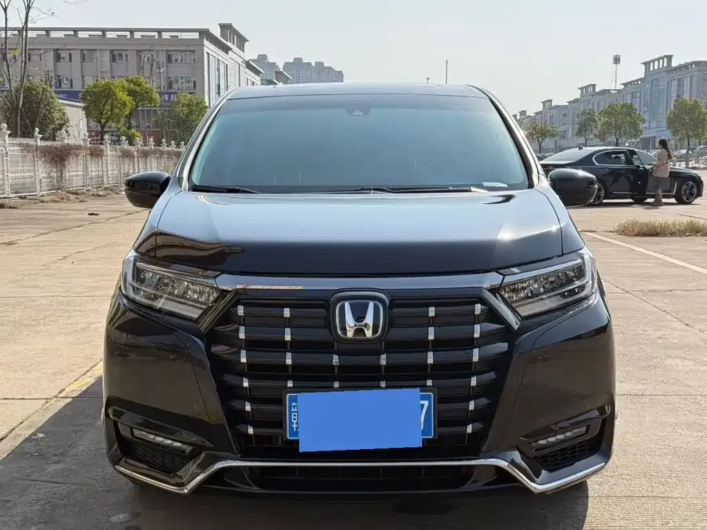 Honda Elysion 2022 из CN, фото 2