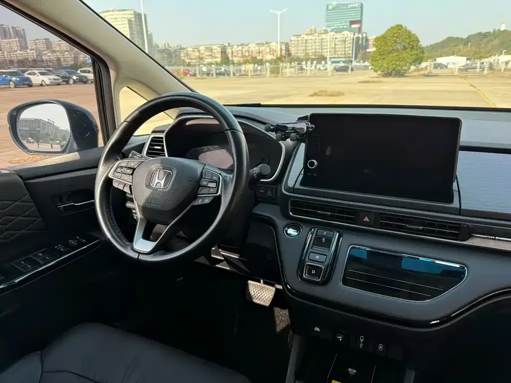 Honda Elysion 2022 из CN, фото 8