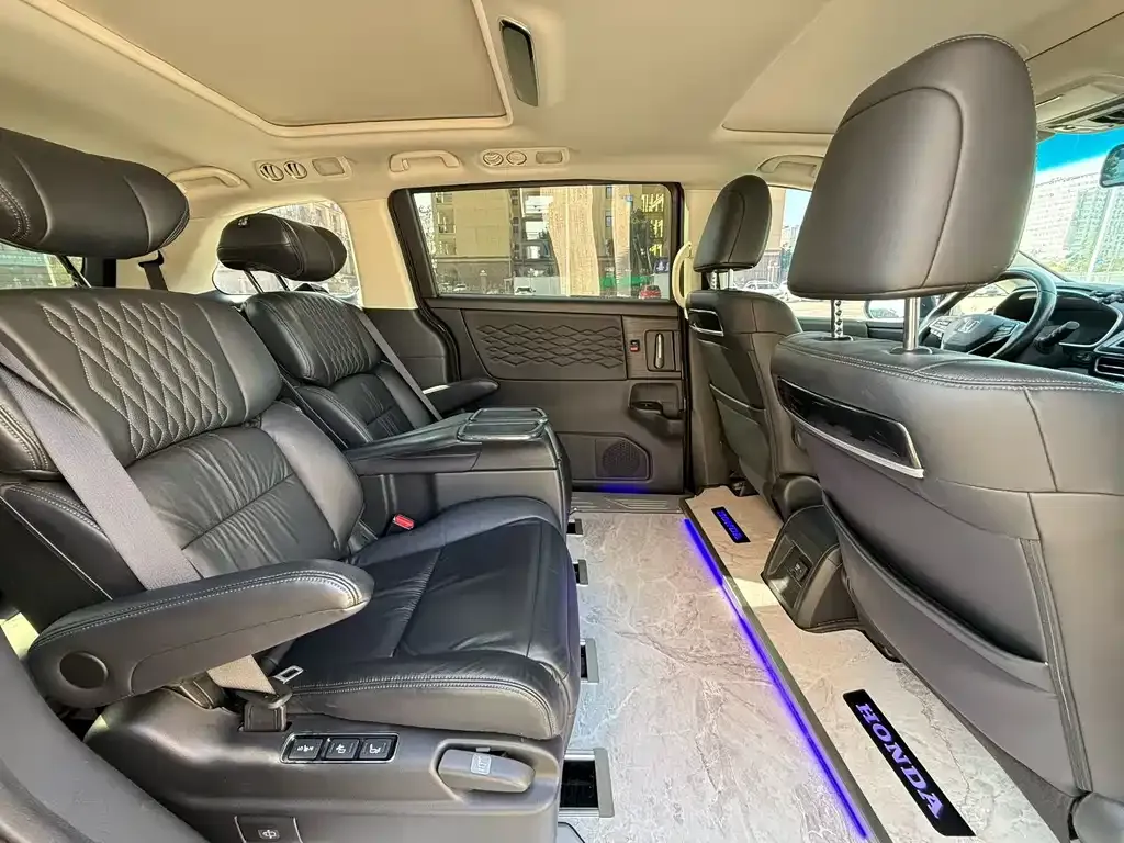 Honda Elysion 2022 из CN, фото 5