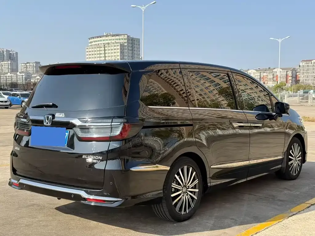 Honda Elysion 2022 из CN, фото 7