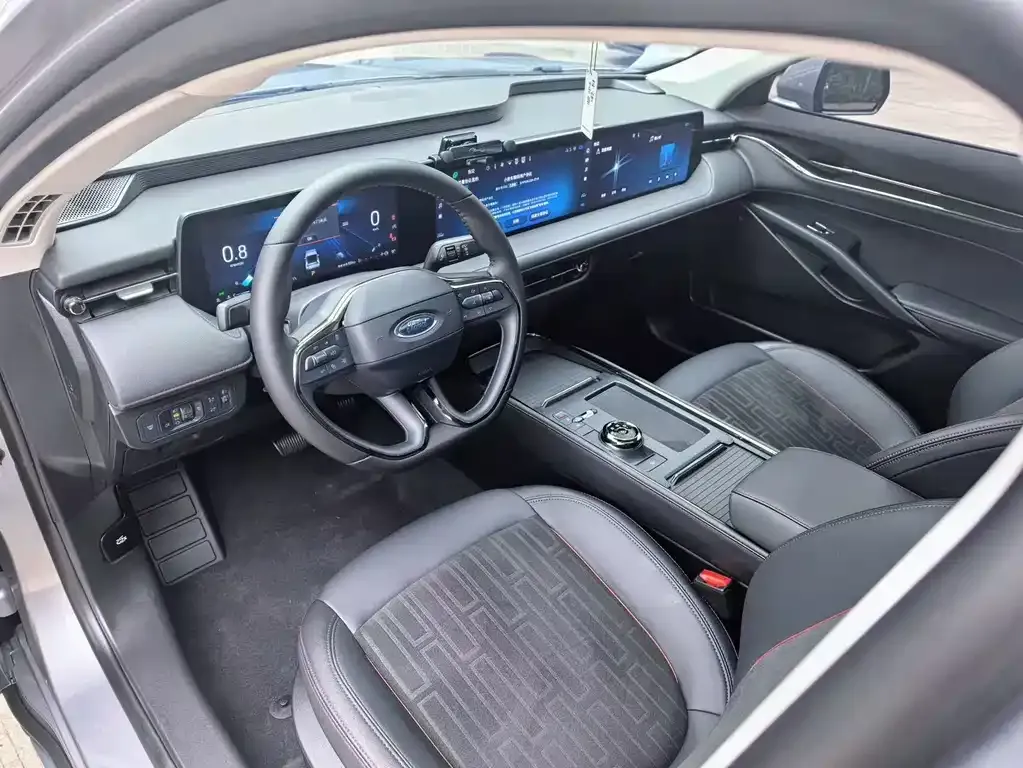 Ford Mondeo 2025 из CN, фото 2