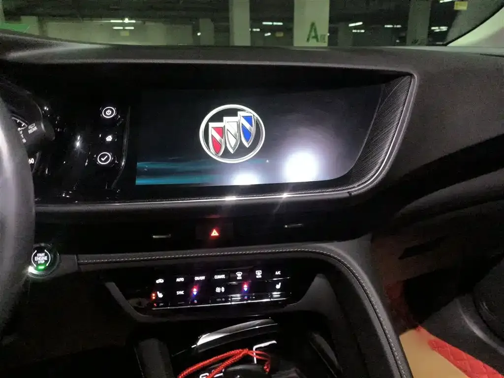 Buick Envision Plus — фото 7