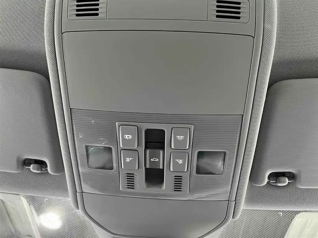 Volkswagen Lavida 2023 из CN, фото 2