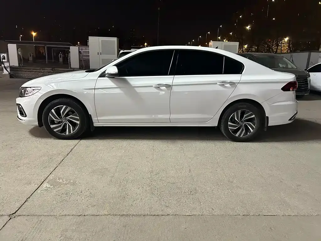 Volkswagen Bora 2024 из CN, фото 4