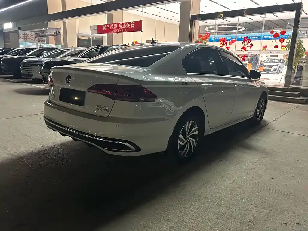 Volkswagen Bora 2024 из CN, фото 3
