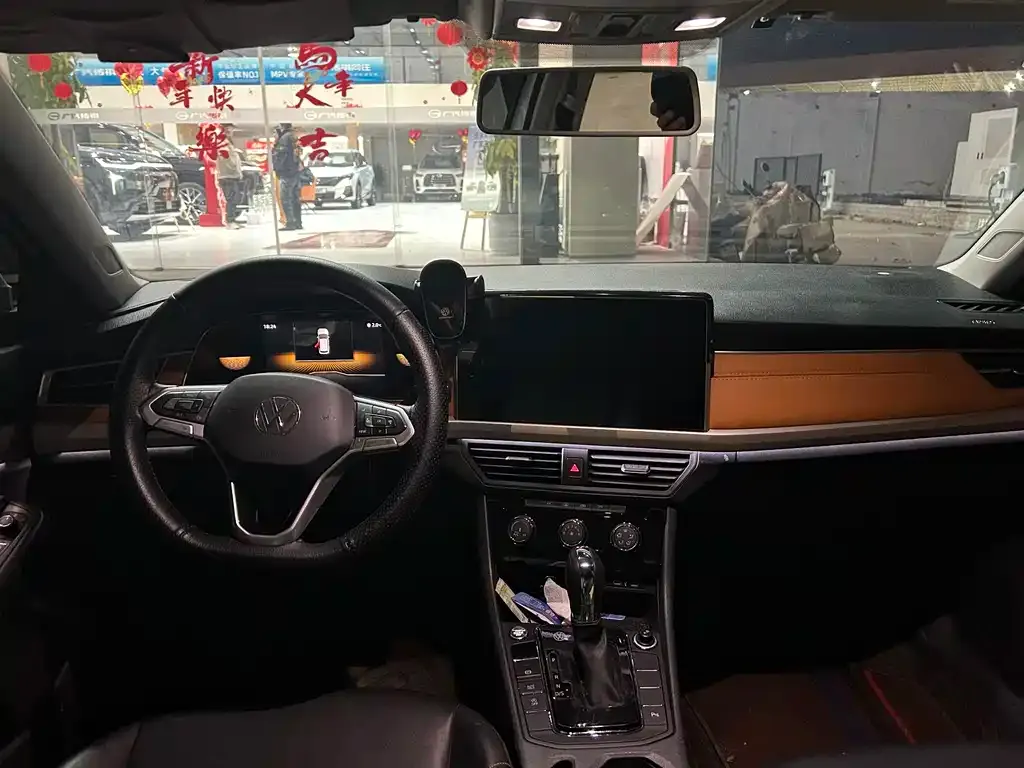 Volkswagen Bora 2024 из CN, фото 8