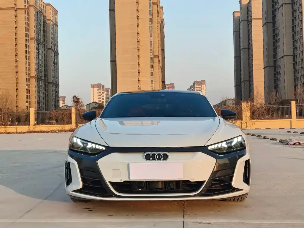 Audi RS e-tron GT 2024 из CN, фото 9