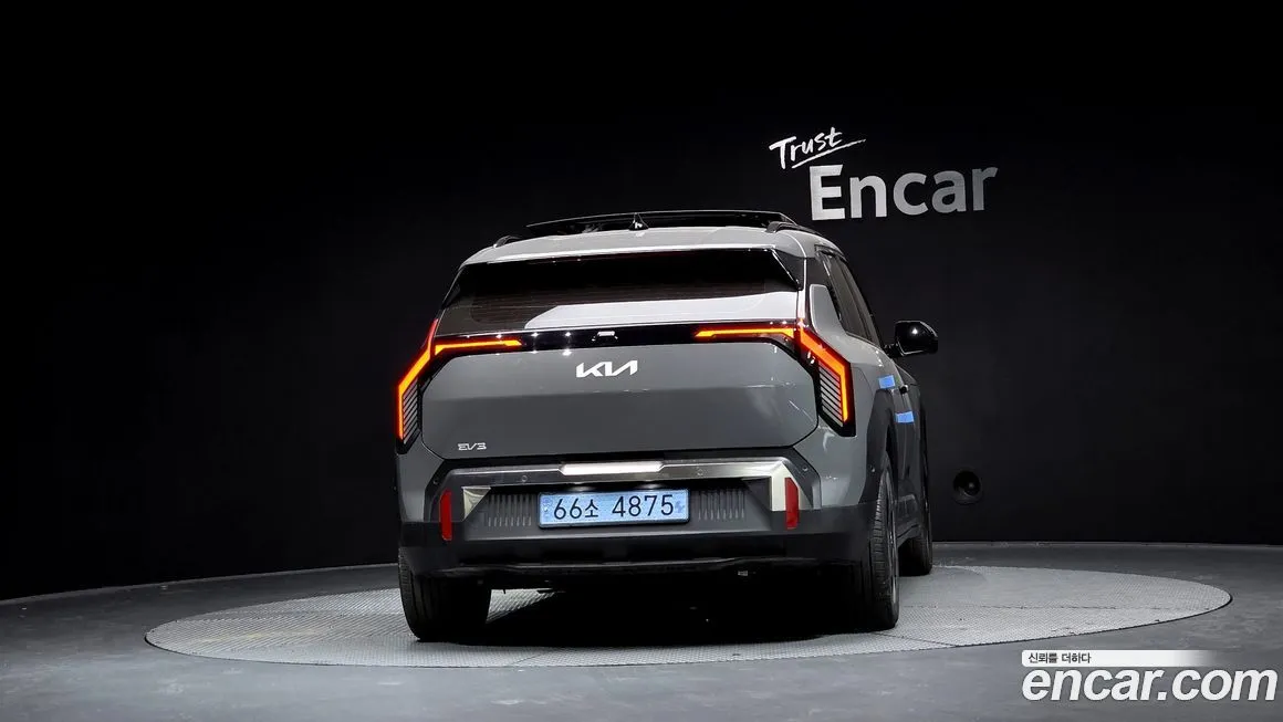 Kia EV3 — фото 10