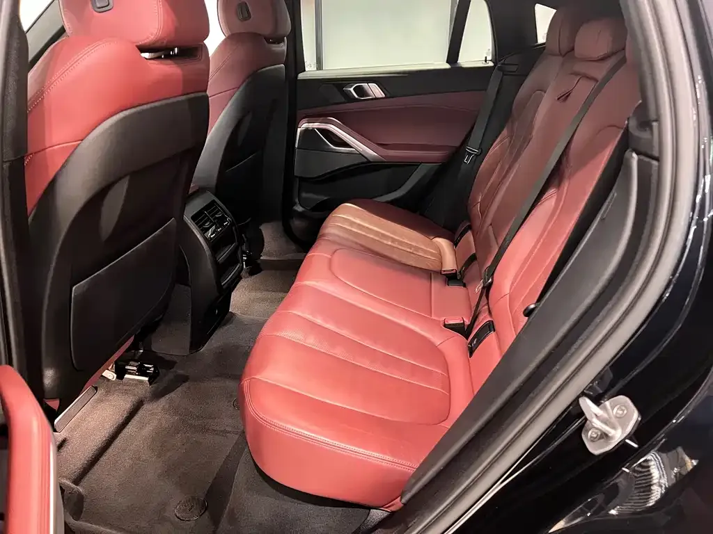 BMW X6 2023 из CN, фото 3