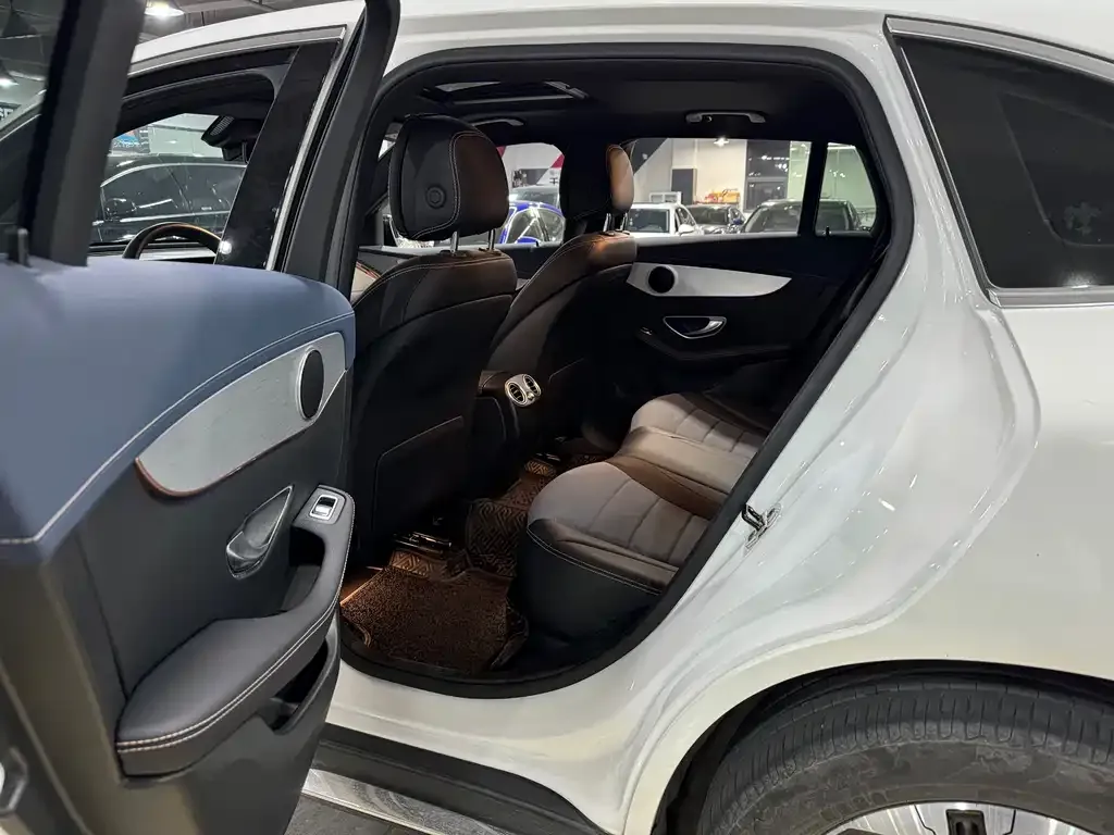 Mercedes-Benz EQC 2021 из CN, фото 10