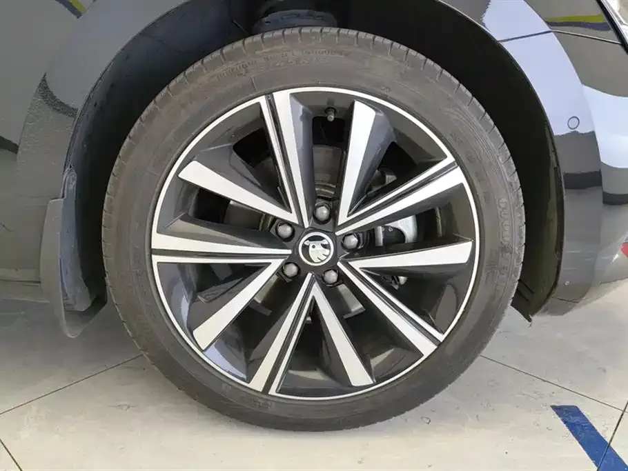Skoda Superb 2024 из CN, фото 6