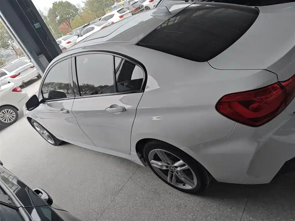 BMW 1 Series 2021 из CN, фото 5