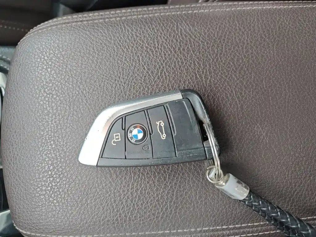 BMW 1 Series 2021 из CN, фото 9